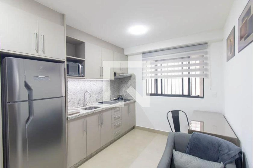 Furnished 1-bedroom apartment with an electric mini-kitchen — photo 5