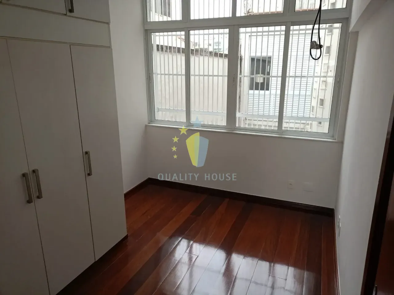 Unfurnished apartment with 3 bedrooms and 2 bathrooms — photo 9
