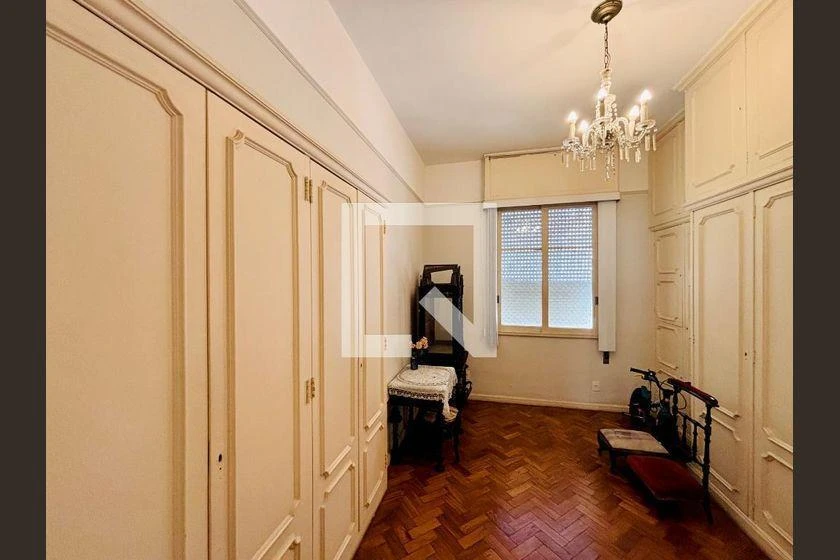 Furnished apartment, 348 m², with a glass-enclosed balcony — photo 20
