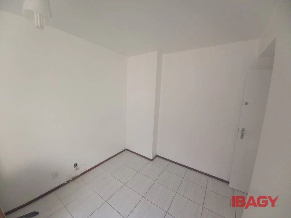 Furnished 82 m² apartment with 2 bedrooms — photo 5