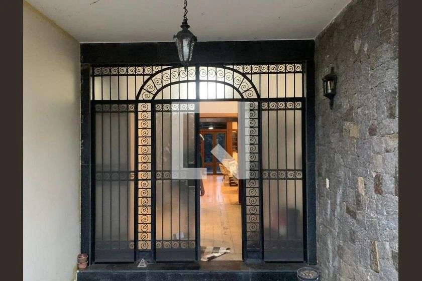 Casa com 4 quartos e 360 m², mobiliada, com 2 vagas — photo 2