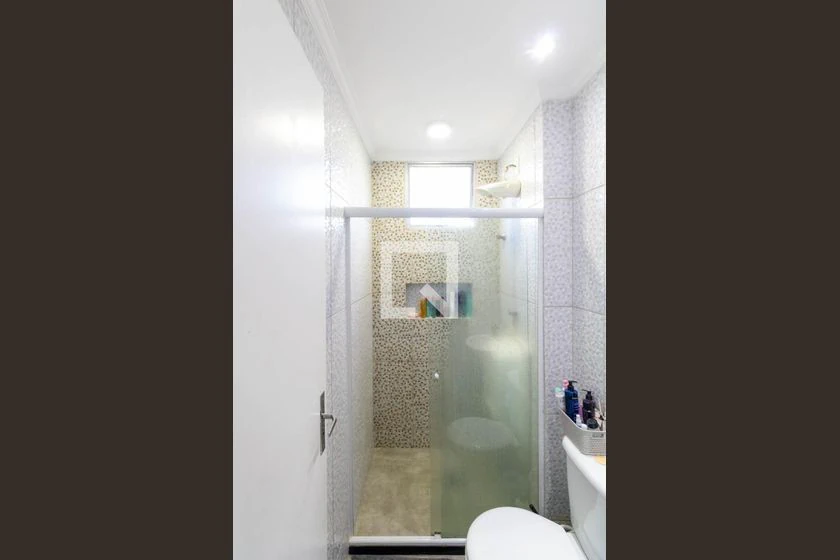 2-bedroom apartment with a closed kitchen and gas stove — photo 6