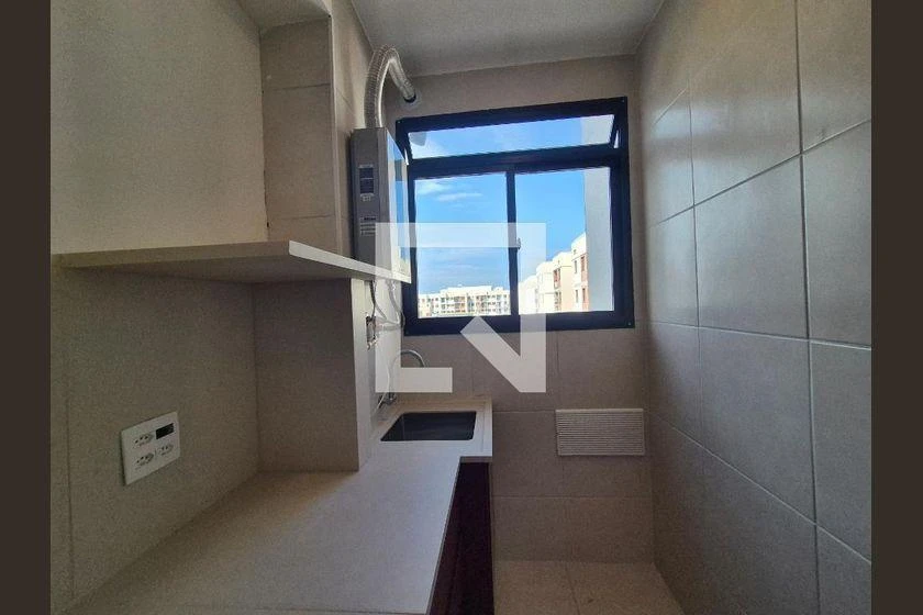 2-bedroom apartment in a building with a pool — photo 20