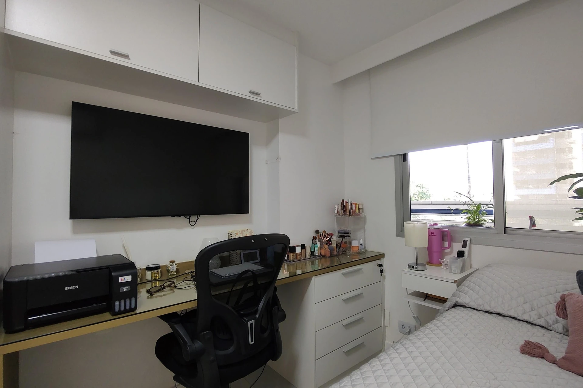 3-bedroom apartment with a walk-in closet — photo 20