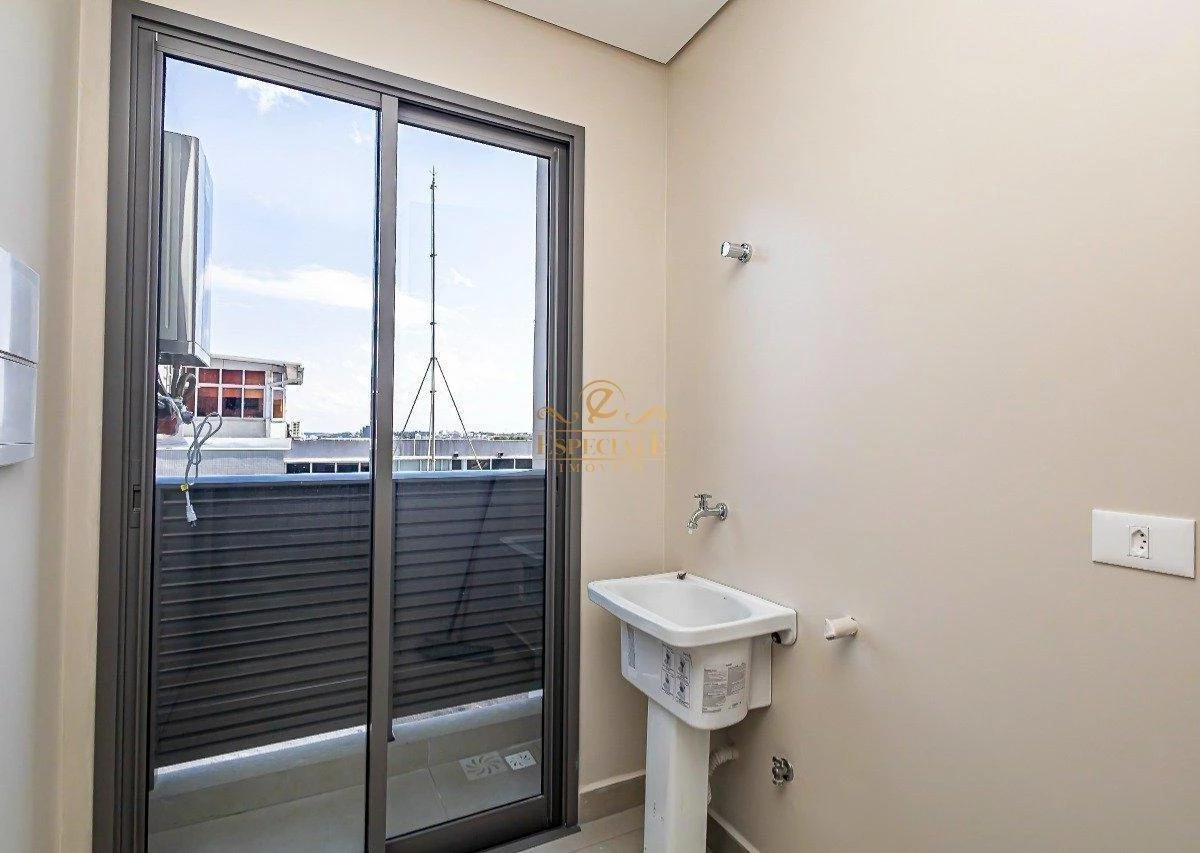2-bedroom apartment with floor-to-ceiling windows — photo 11