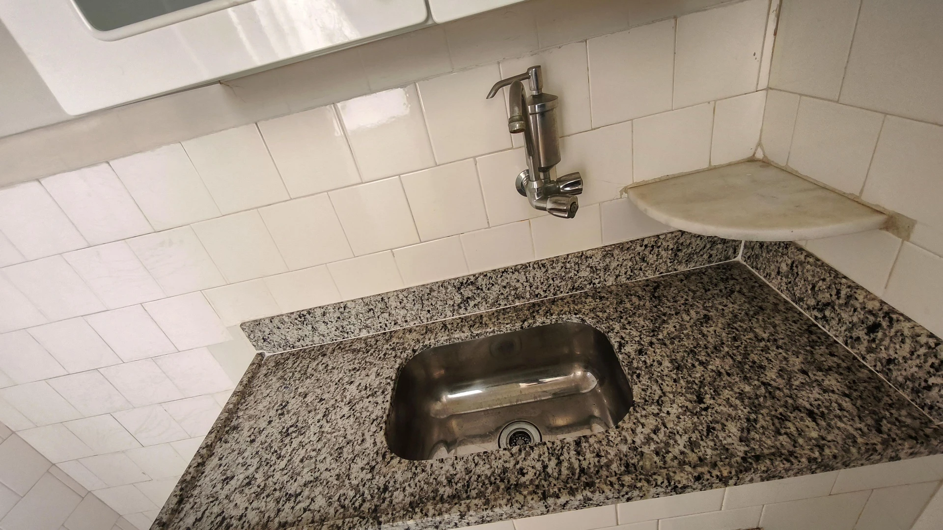 Деревянный пол или ламинат и 1 спальня: квартира 40 м² — photo 20