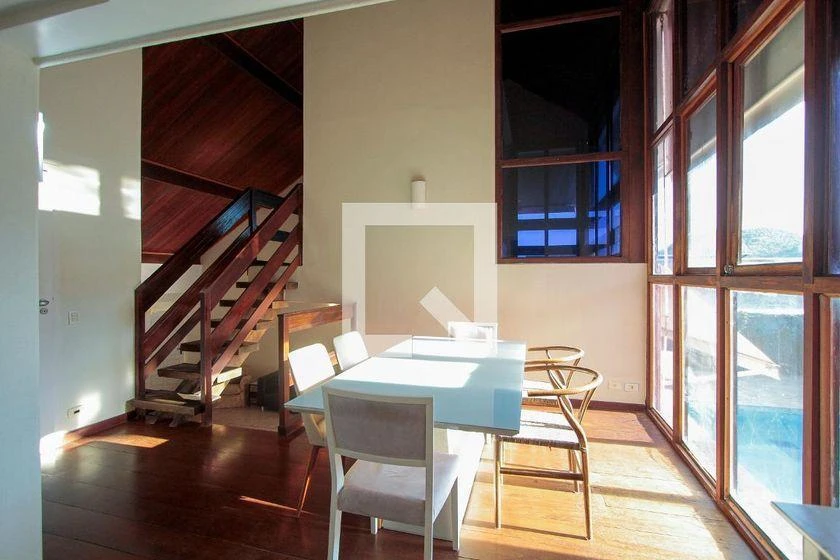 Меблированный дом с 4 спальнями и 3 сьютами, 450 м² — photo 24