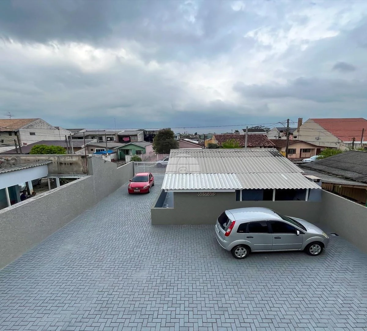 House with 2 bedrooms and a glassed-in balcony — photo 19