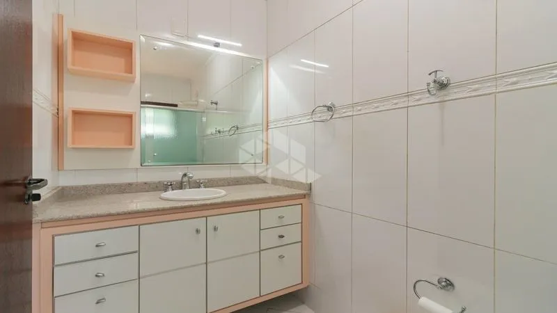 Furnished house 314 m² with 6 bedrooms and 4 parking — photo 59