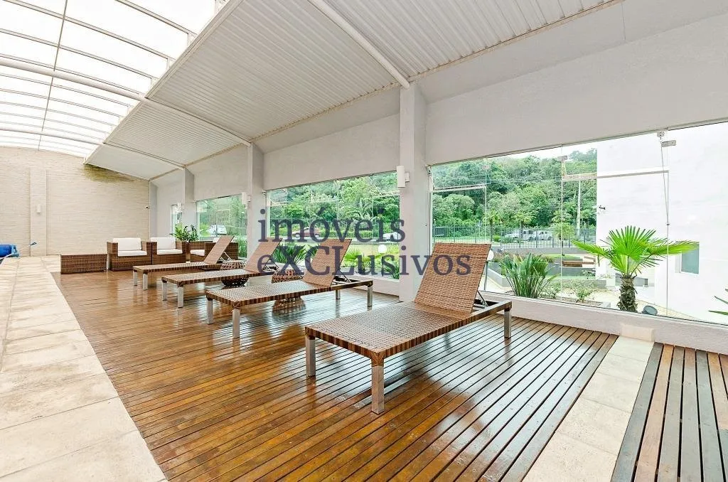 Penthouse with 4 en-suite rooms, balcony and private garden — photo 35