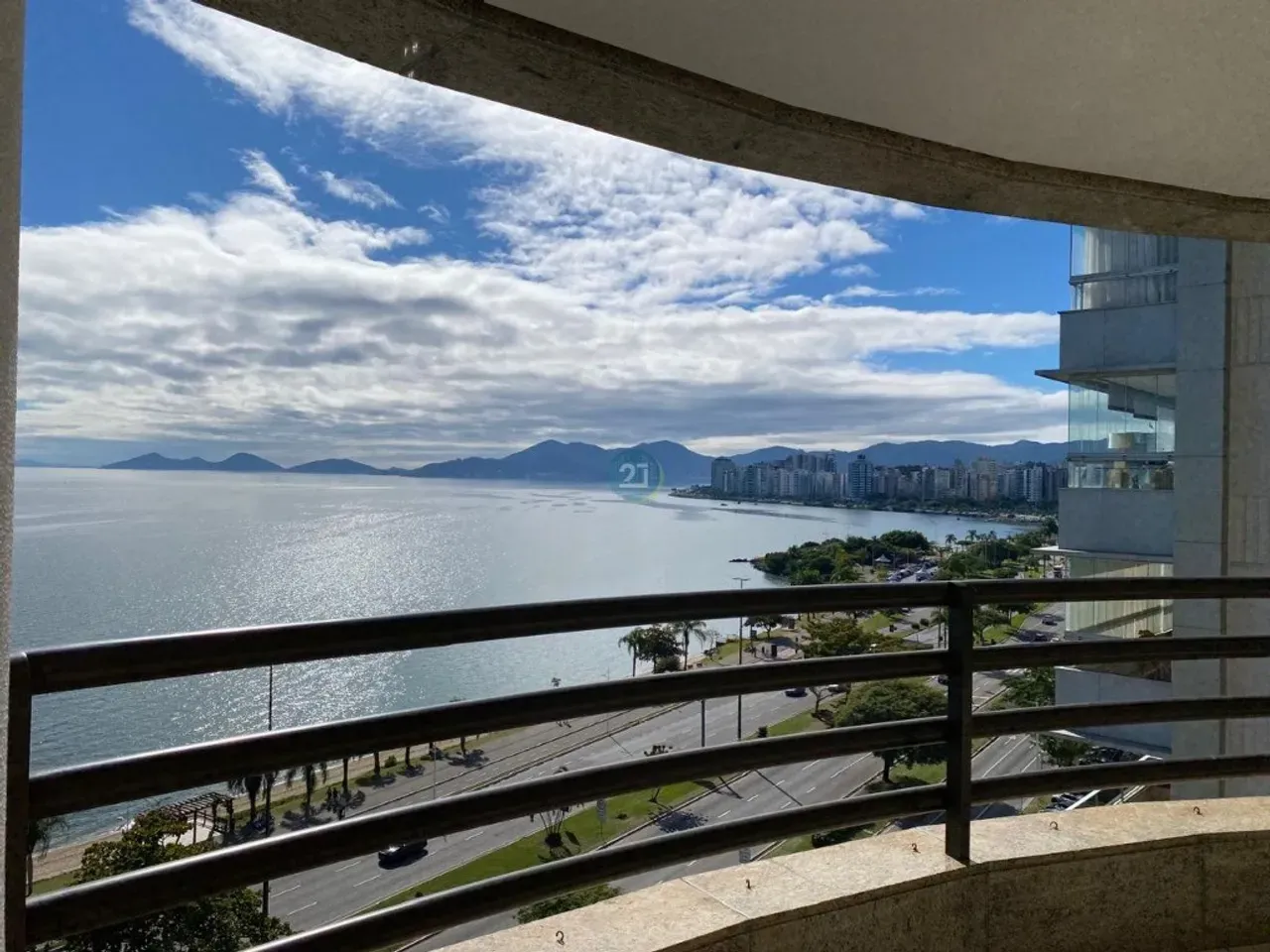 Apartamento de 230 m² con 3 suites y despacho — photo 11