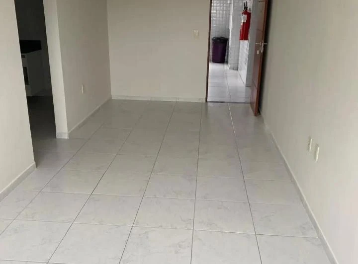 2-bedroom apartment with en-suite and separate kitchen — photo 3