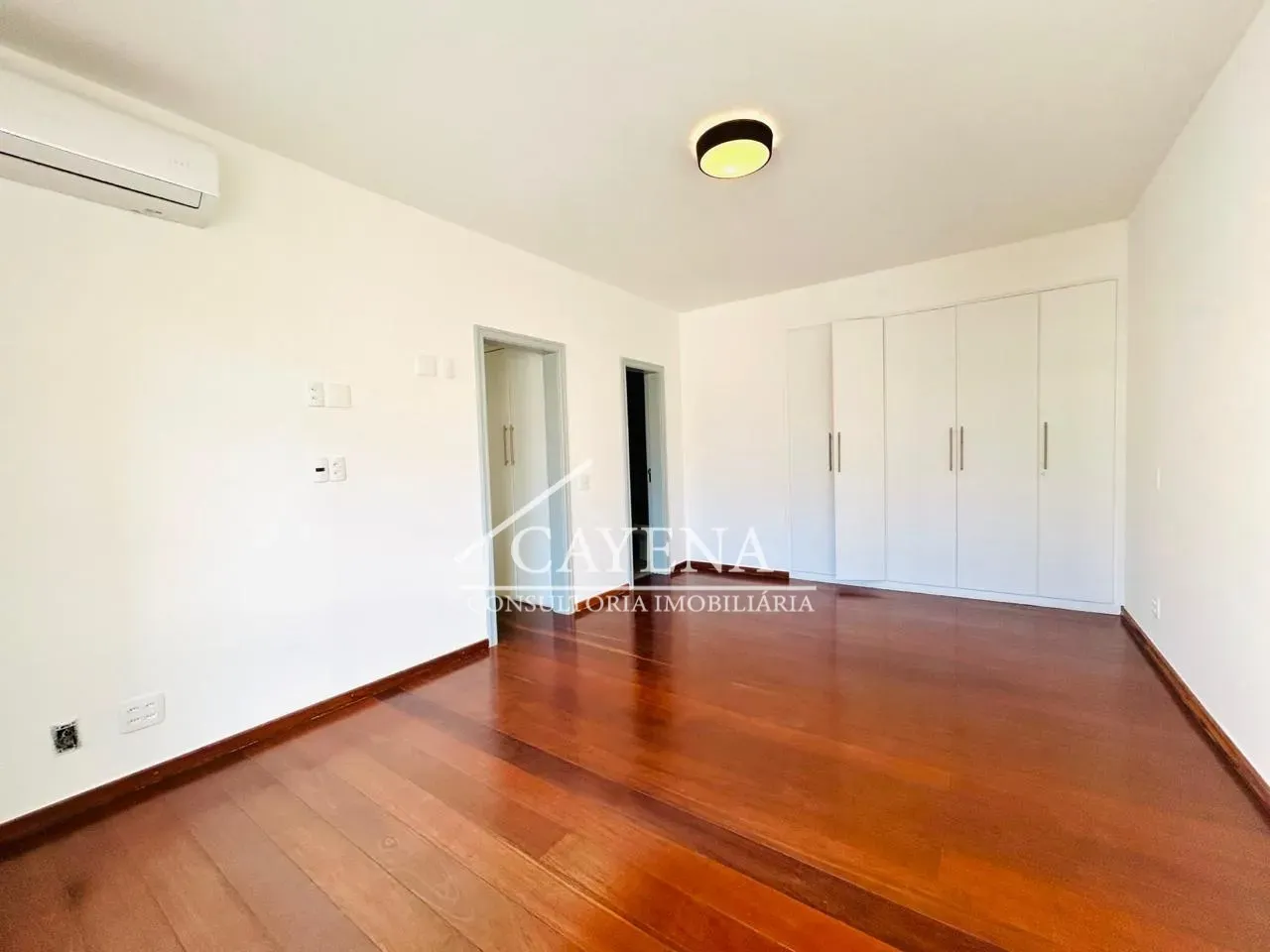 Apartment with 247 m², 3 bedrooms and 4 bathrooms — photo 36