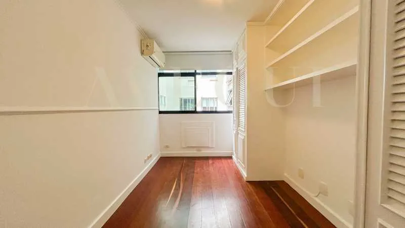 3-bedroom apartment, 1 with its own bathroom, 125 m² — photo 3