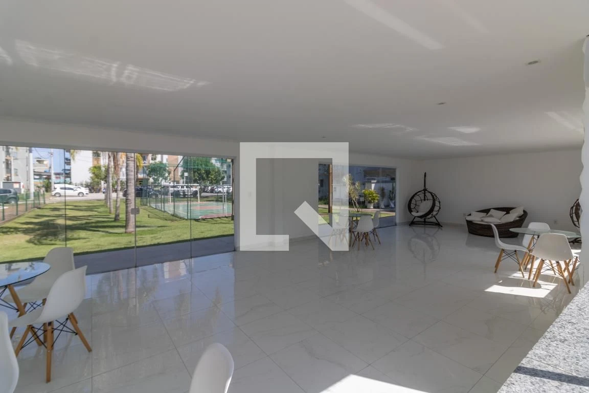 Apartamento mobiliado com 2 quartos e 1 banheiro — photo 18