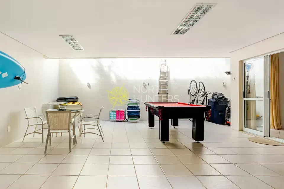 Casa amueblada con 3 dormitorios y 2 suites, 400 m² — photo 26