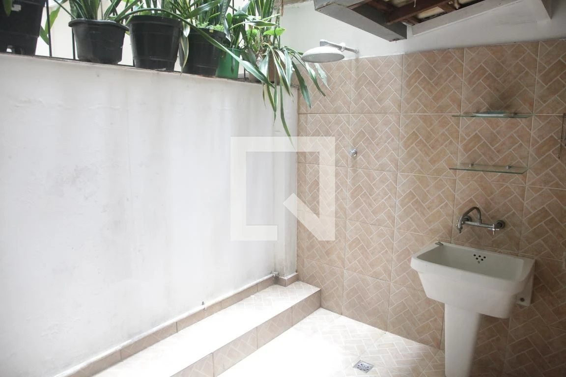 Home office in a 2-bedroom apartment, 85 m² — photo 3