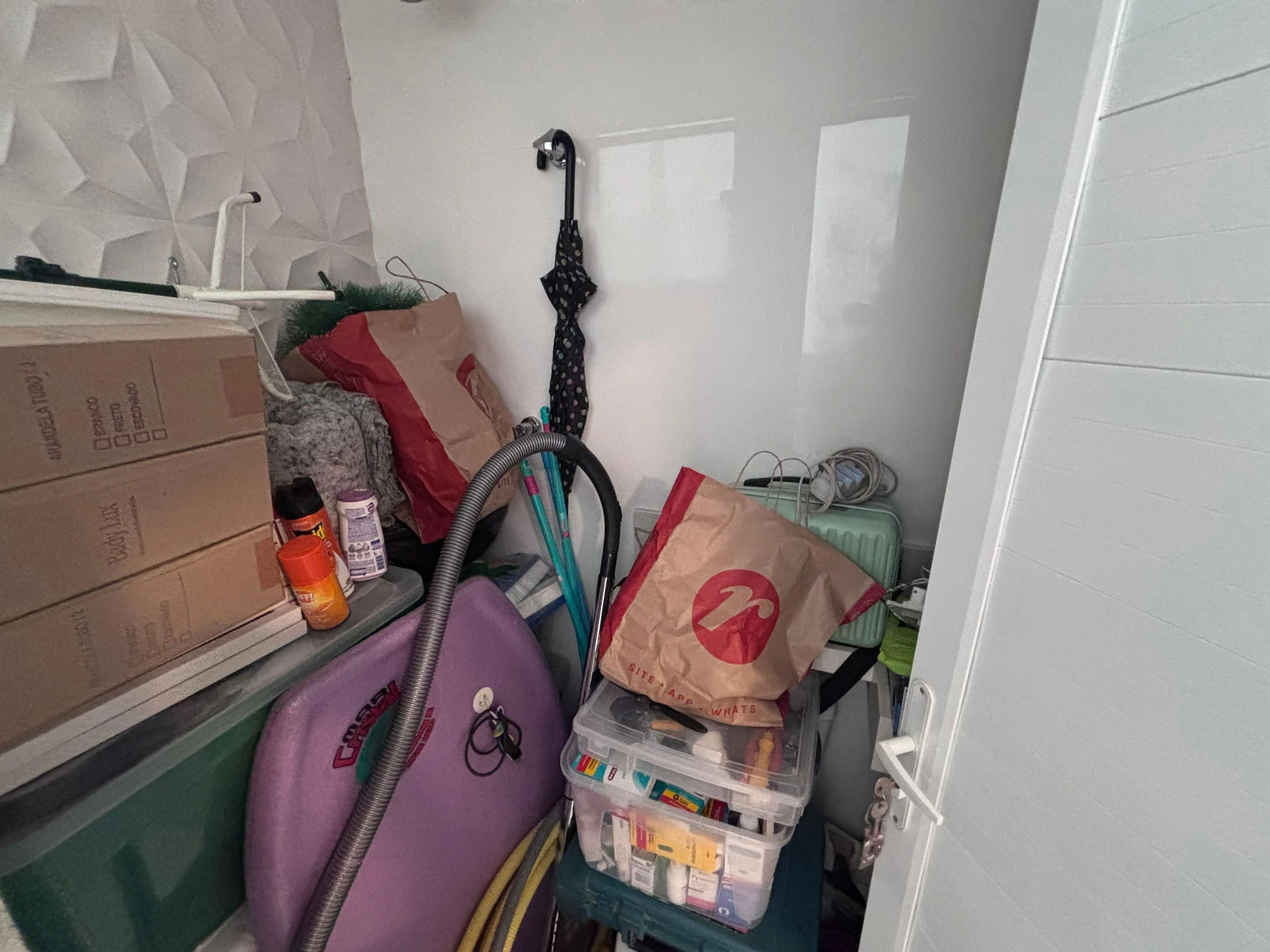 Apartamento mobiliado com 4 quartos e 4 banheiros — photo 30