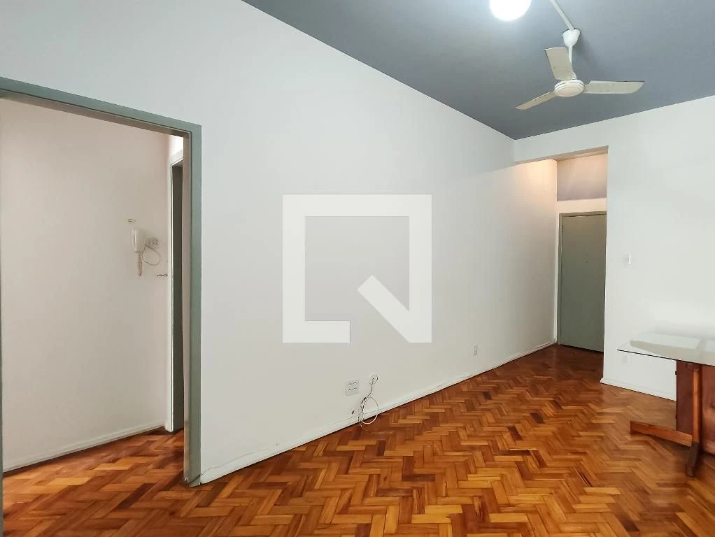 1-bedroom apartment with a gas stove kitchenette — photo 24