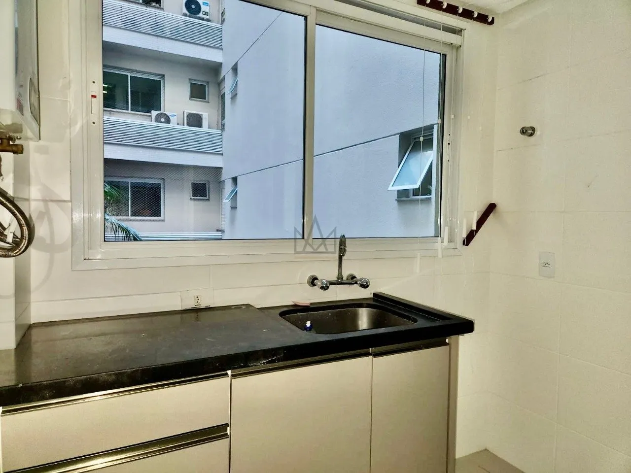 Furnished apartment, 121 m², with a mountain view — photo 11