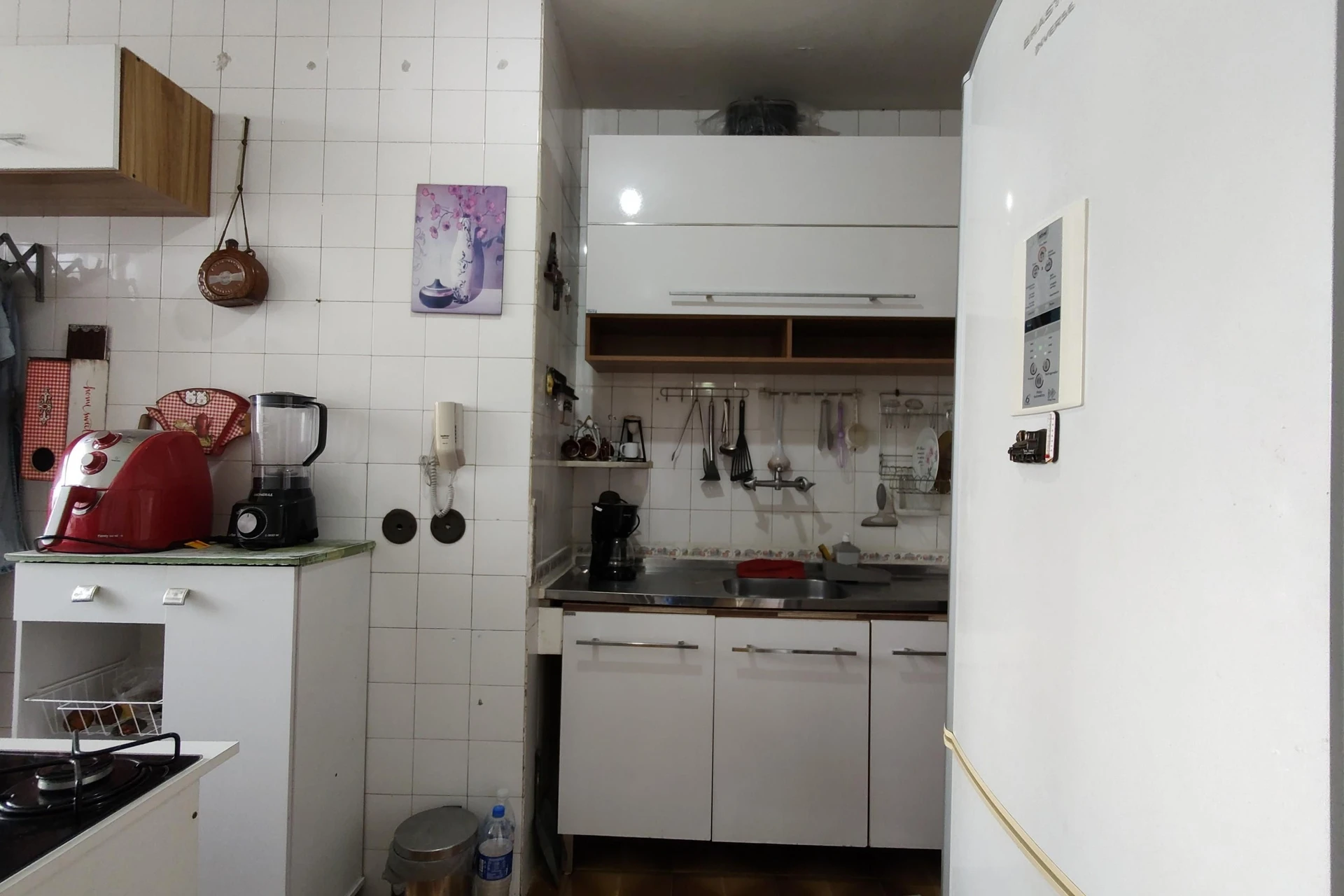 Furnished 2-bedroom apartment with a balcony — photo 30