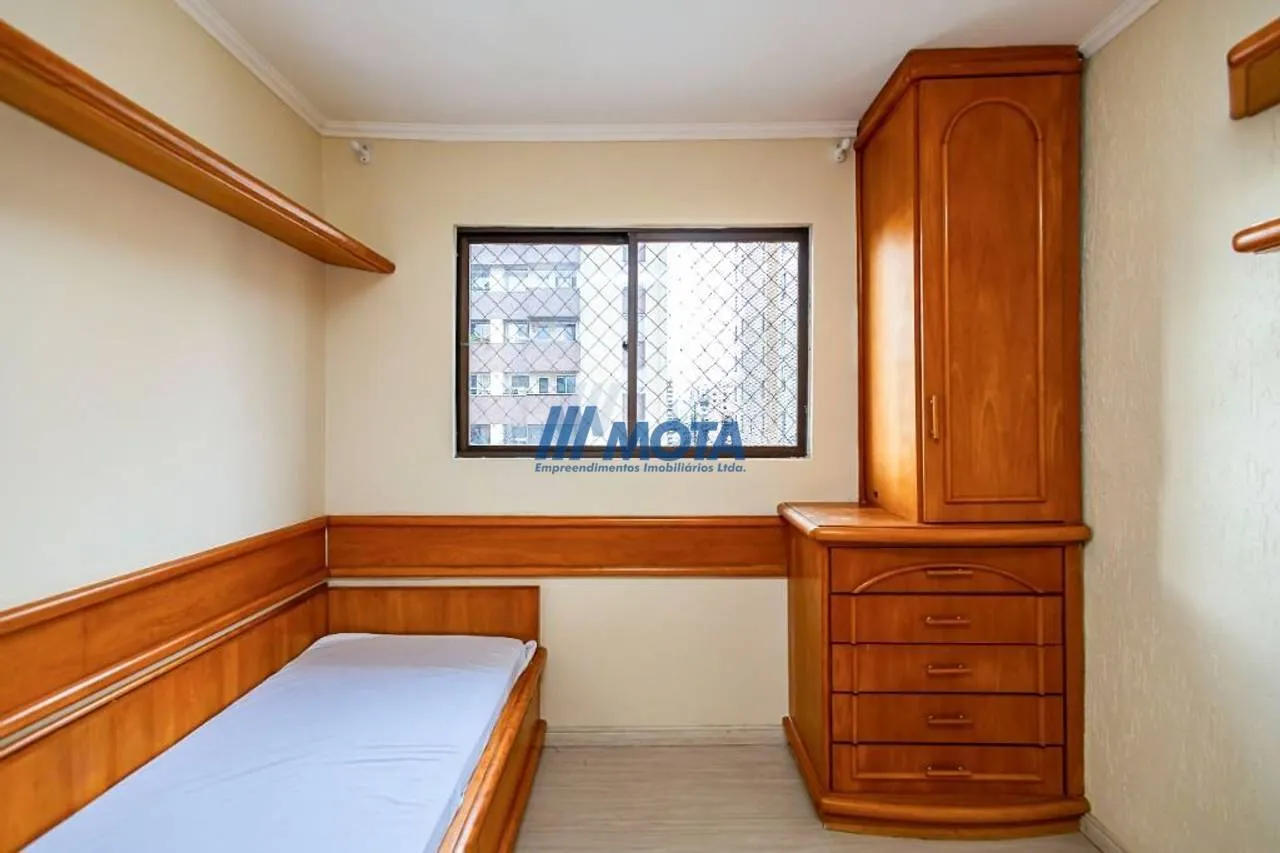 3-bedroom apartment with a home office — photo 39
