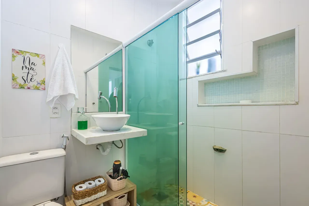 Furnished 2-bedroom apartment with 1 bathroom