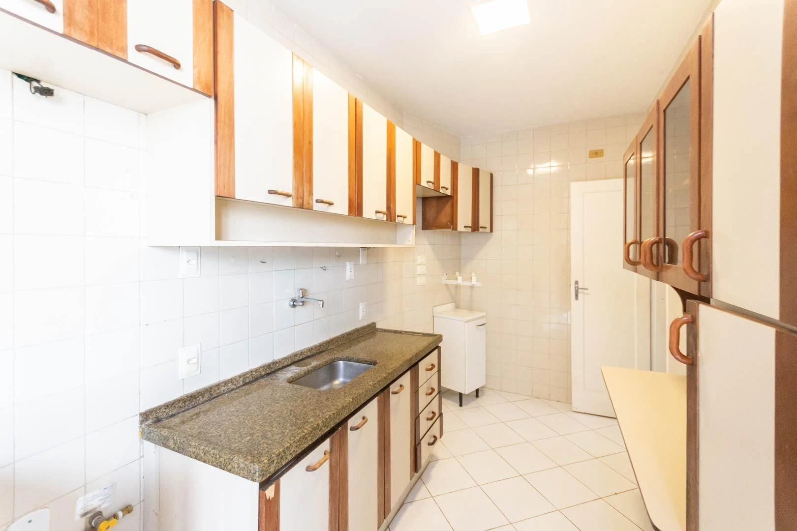 Home office in a 2-bedroom apartment, 90 m² — photo 12