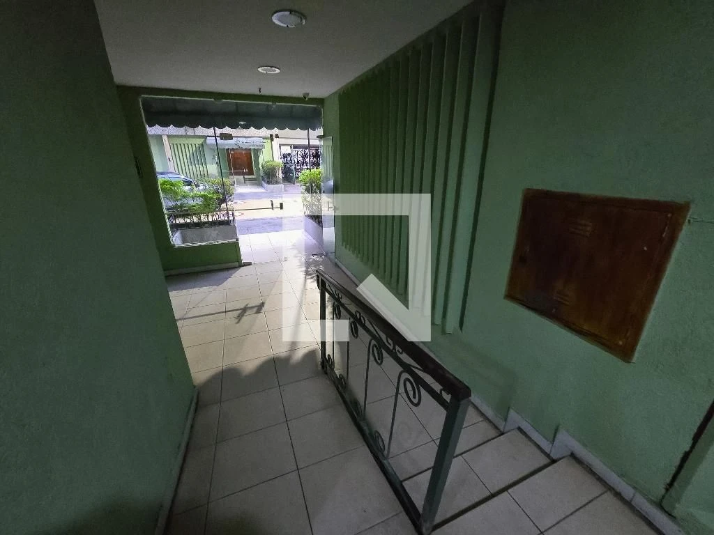 Furnished apartment with 2 bedrooms and 1 bathroom — photo 31