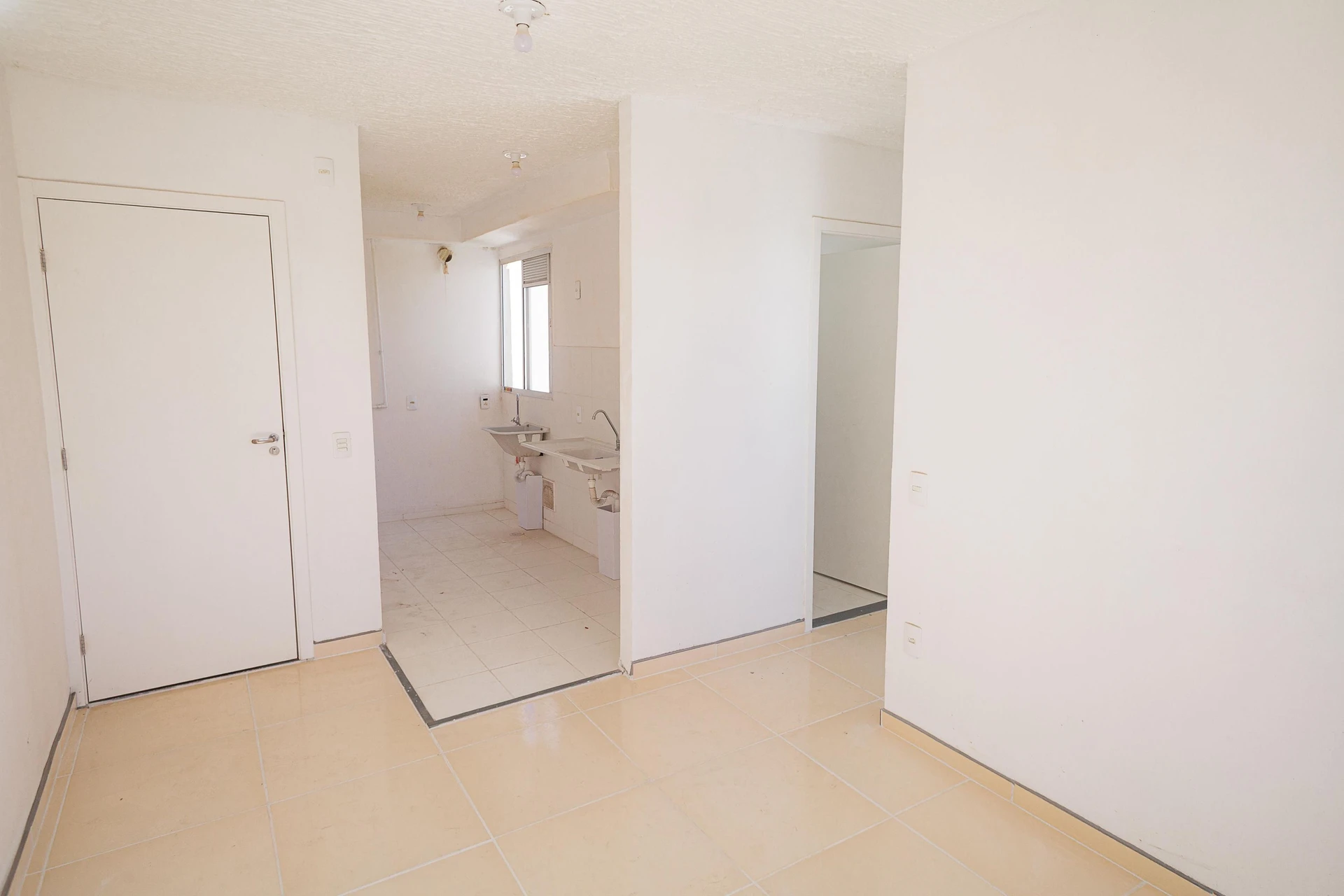 Apartment with 2 bedrooms and 1 bathroom, pets allowed