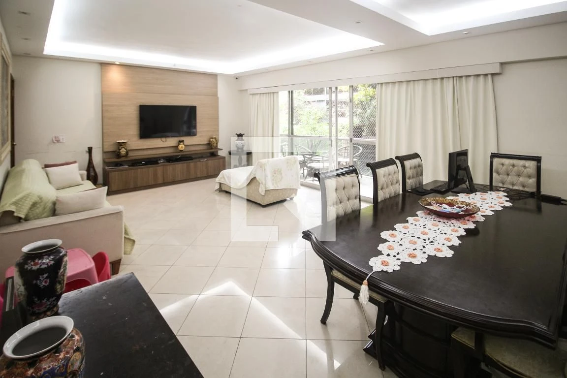 Washing machine in a 3-bedroom apartment, 136 m²