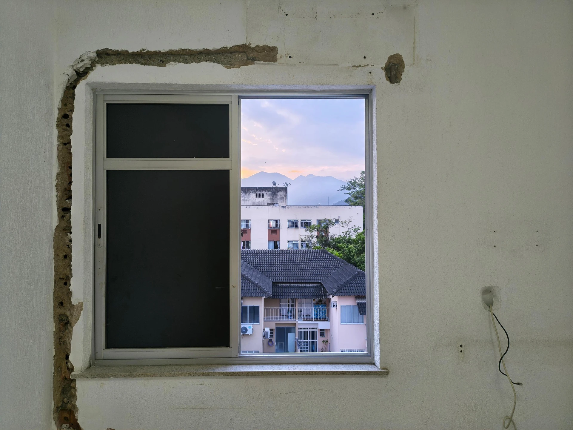 Mountain view in a 2-bedroom apartment, 60 m² — photo 35
