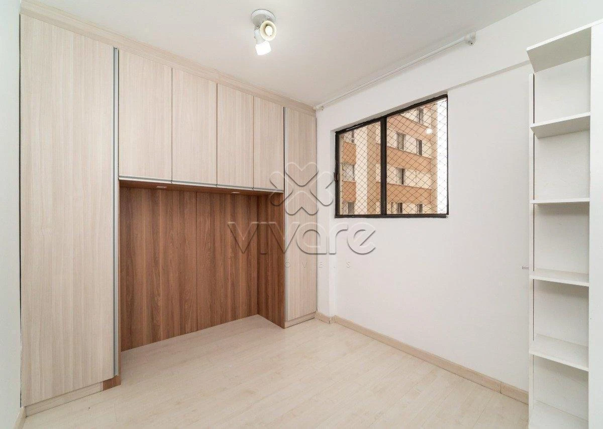 Apartment, 34 m², with a glass-enclosed balcony — photo 3