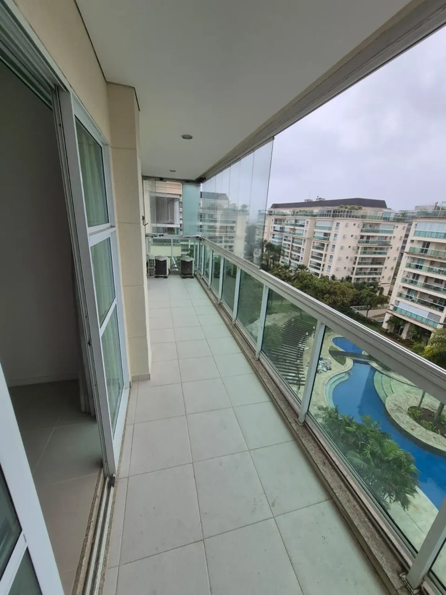 Mountain view in a 3-bedroom apartment, 200 m² — photo 13