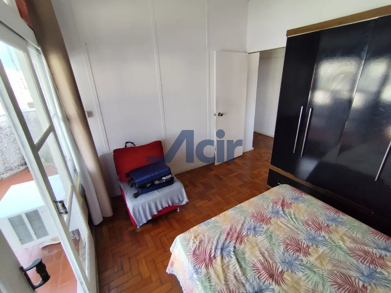 3-bedroom apartment with balcony and city view — photo 7