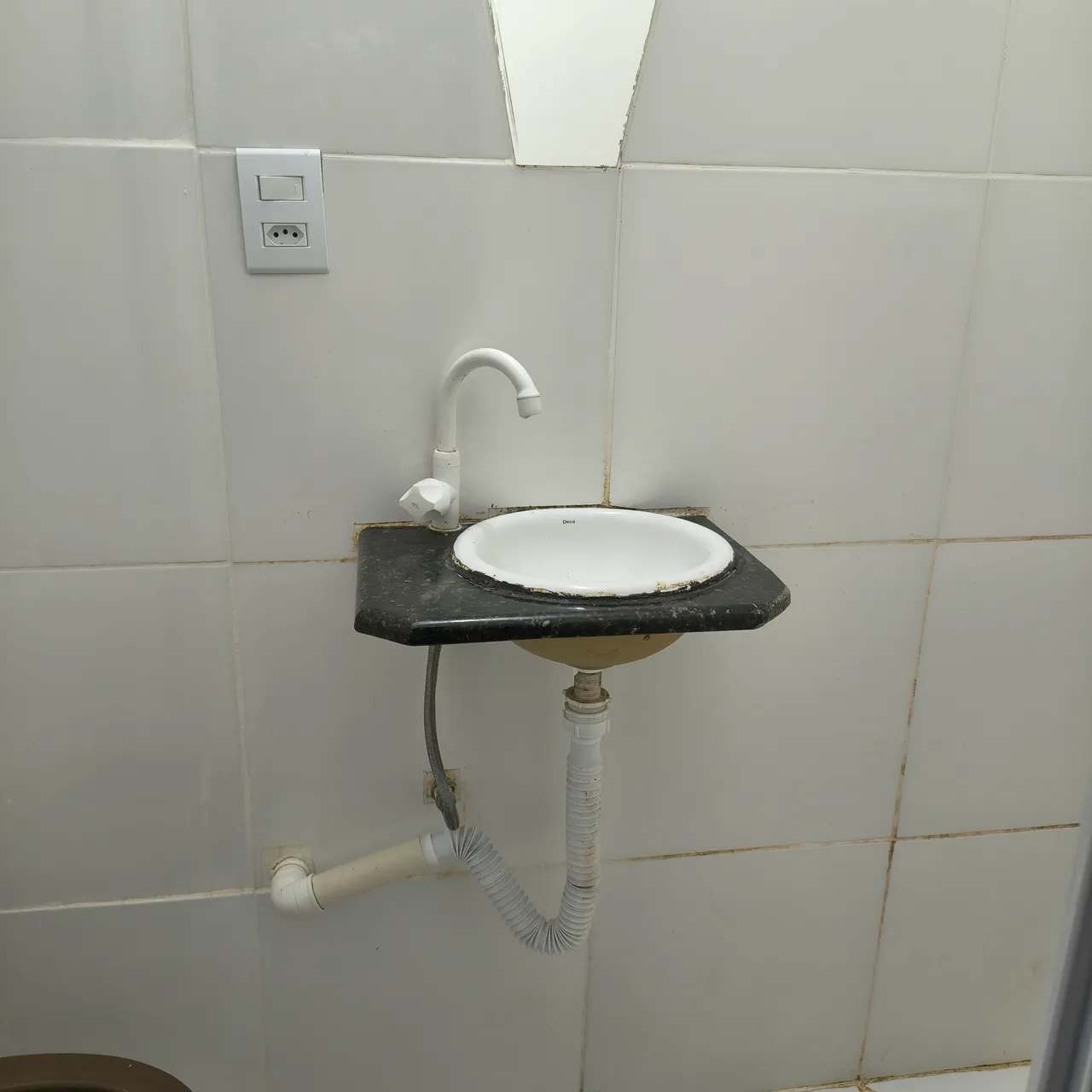 20 m² studio with a home office and a washing machine — photo 10