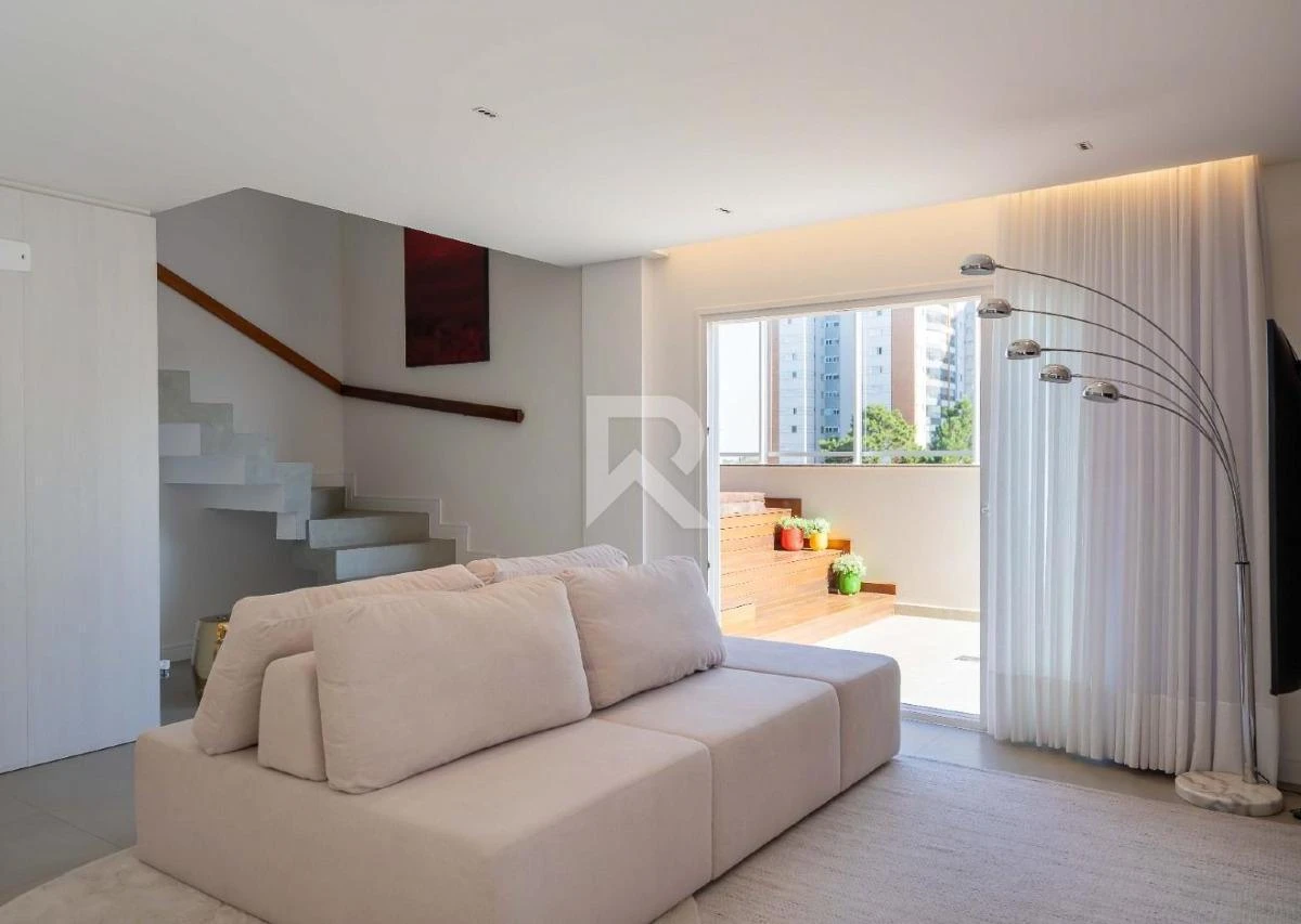 Furnished apartment, 194 m², with floor-to-ceiling windows — photo 19
