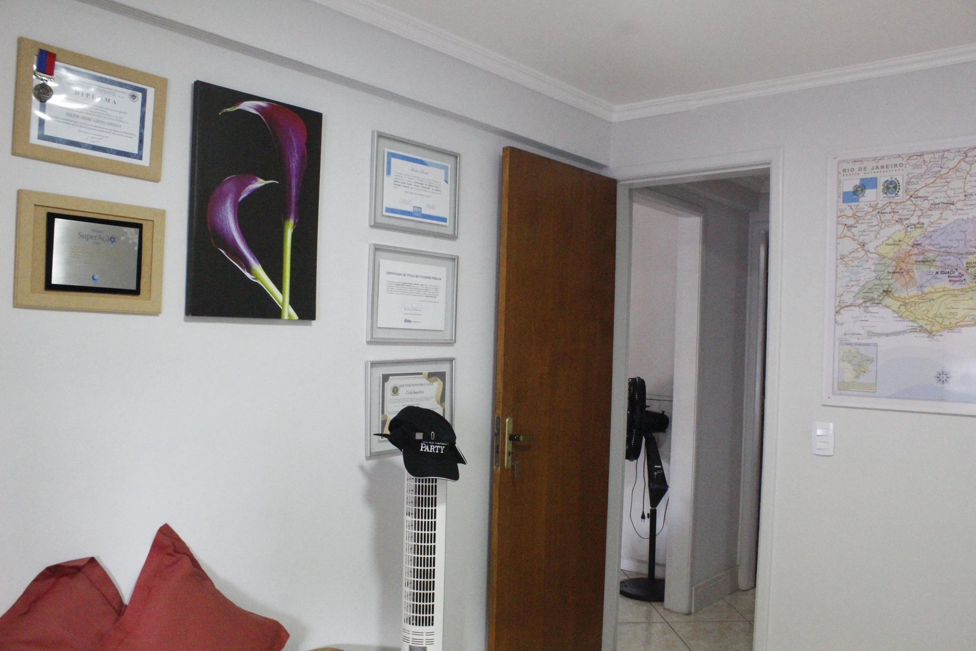 Furnished apartment with 3 bedrooms and 3 bathrooms — photo 46
