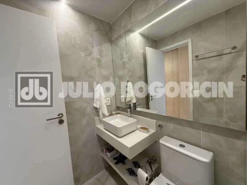 Furnished 2-bedroom apartment with an en-suite — photo 30