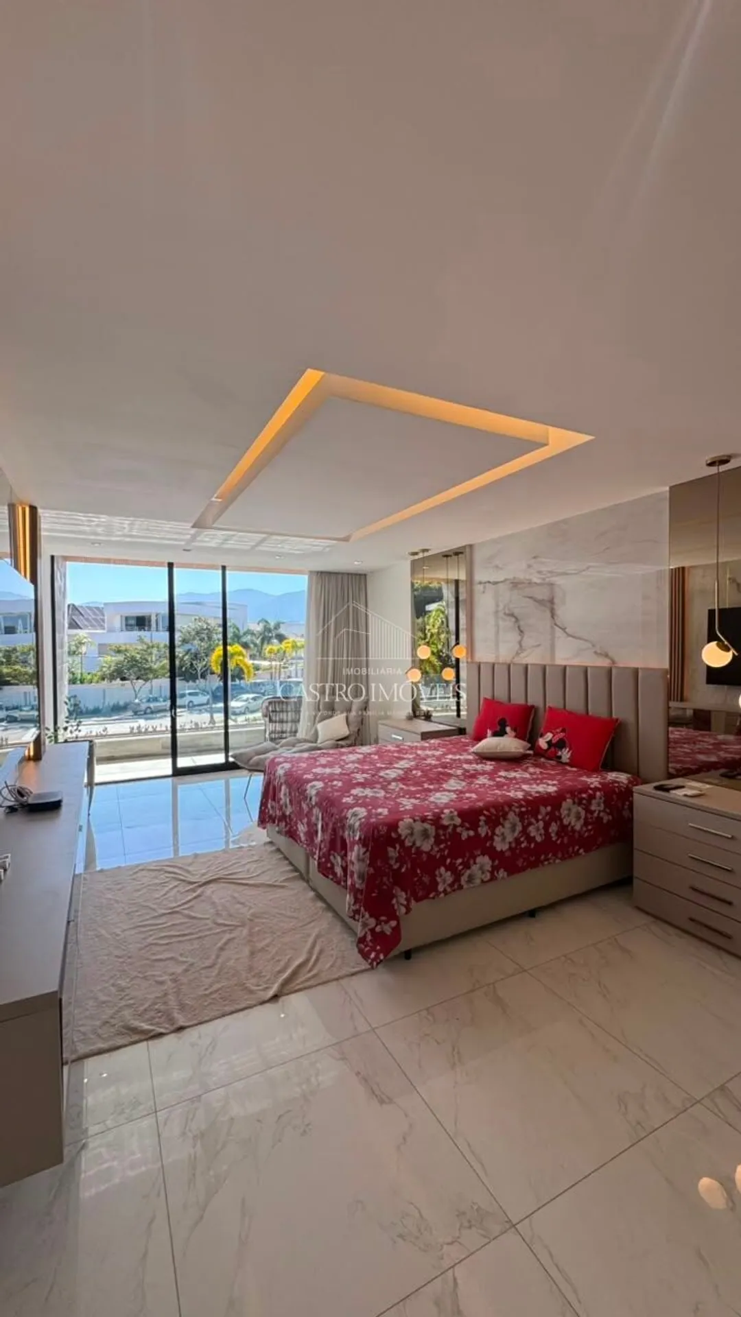 540 m² triplex house with 4 en-suite bedrooms — photo 5