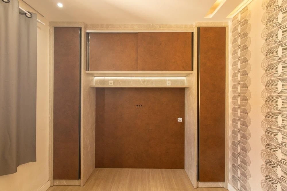 2-bedroom apartment in a building with a gym — photo 37