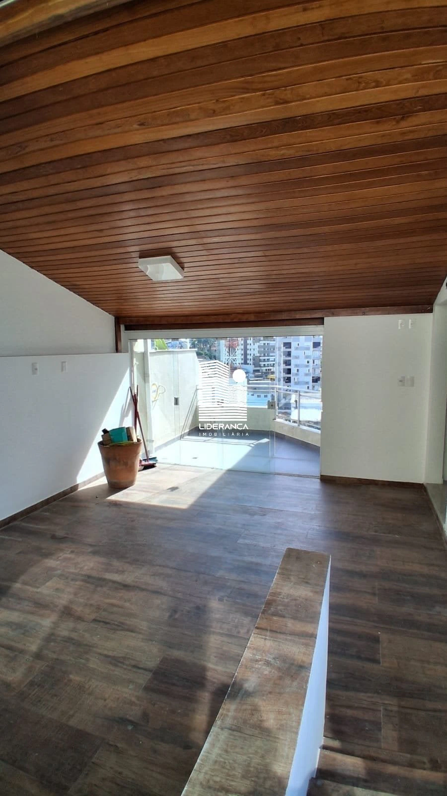 Apartment with 5 bedrooms and an open kitchen, 228 m² — photo 5