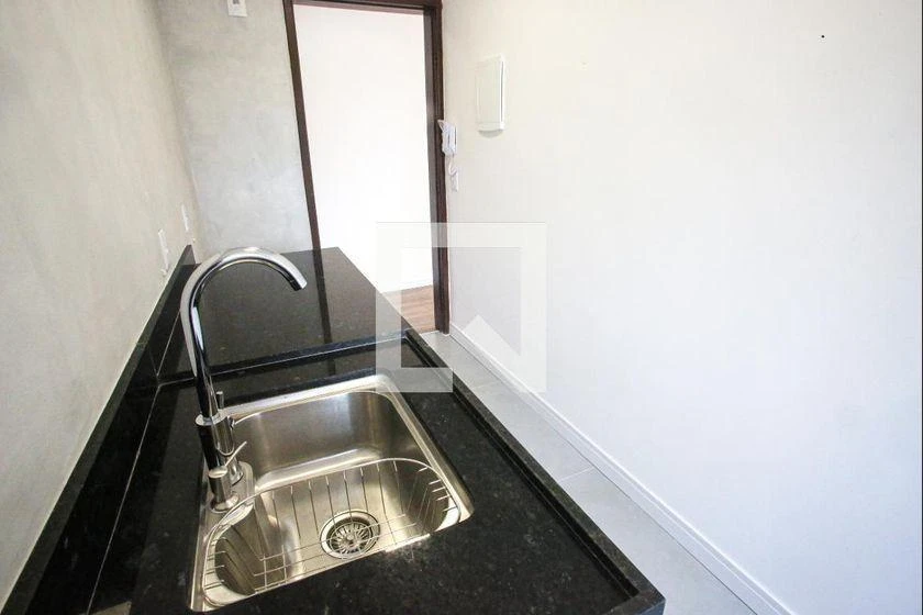 3-bedroom apartment in a building with a gym — photo 2