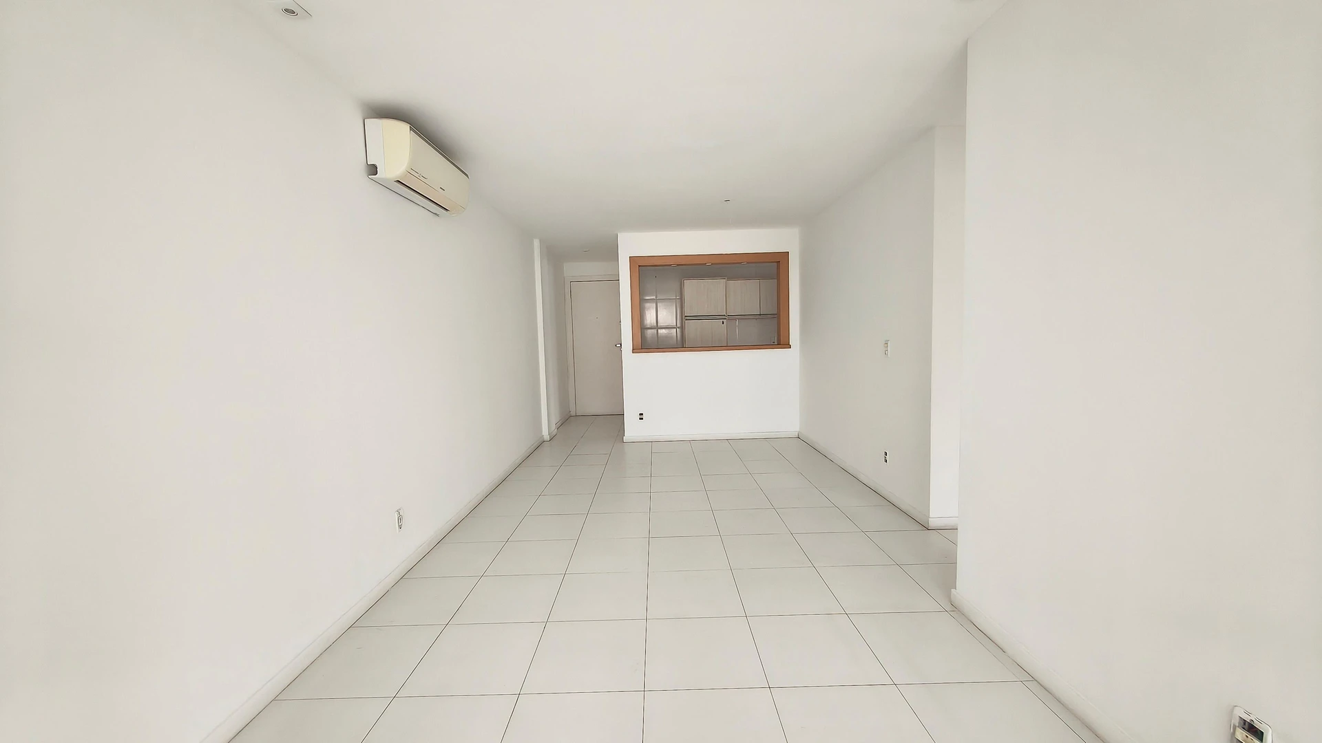 Apartment, 75 m², with a glass-enclosed balcony — photo 28