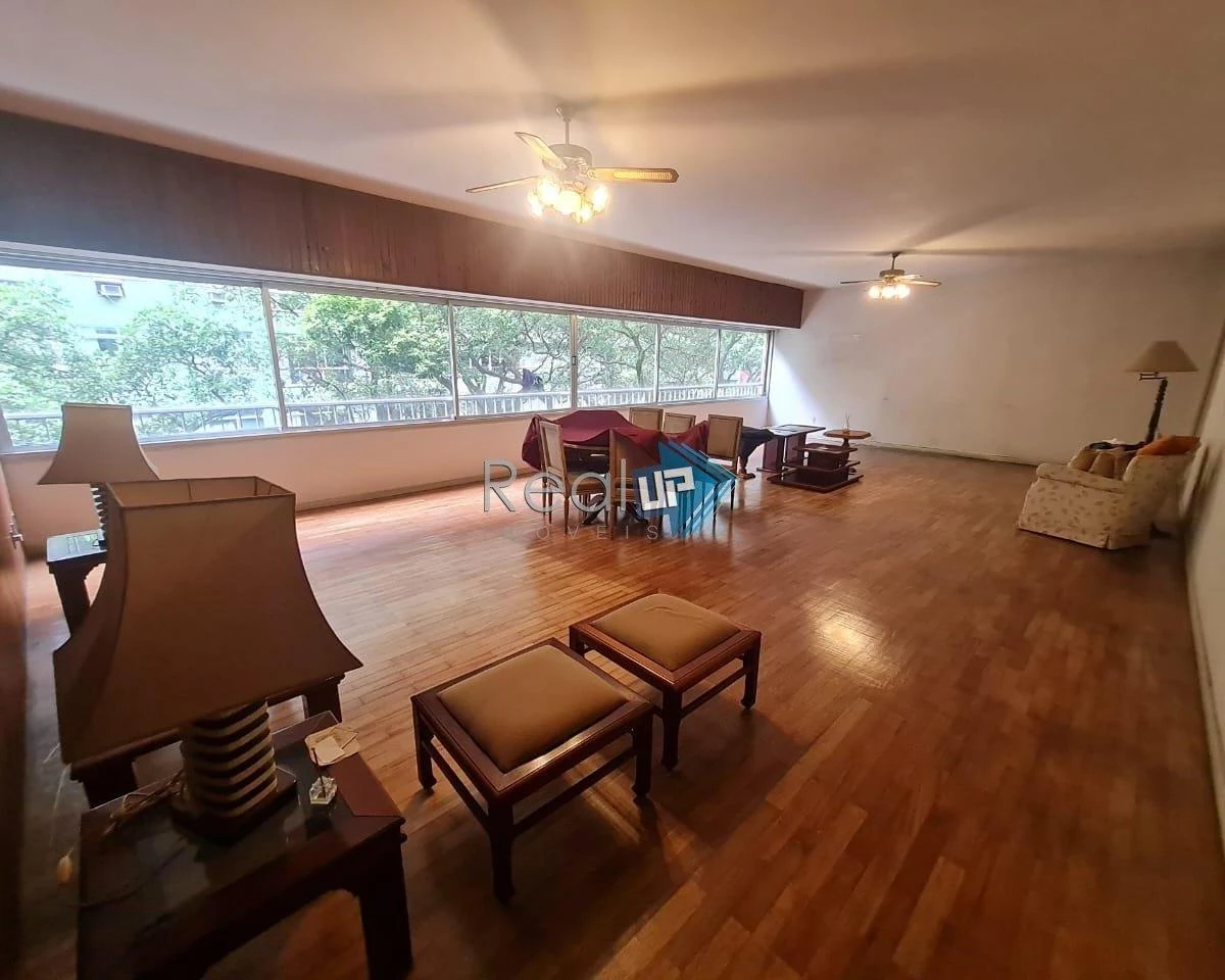 Apartment with 4 bedrooms and 5 bathrooms and 2 parking spaces — photo 3