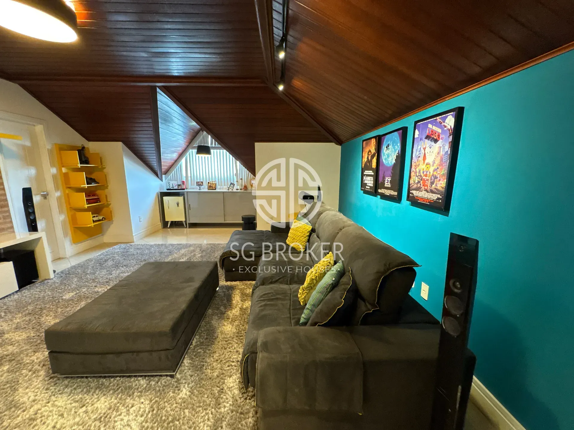 Casa para locação com 5 quartos e churrasqueira na varanda — photo 62