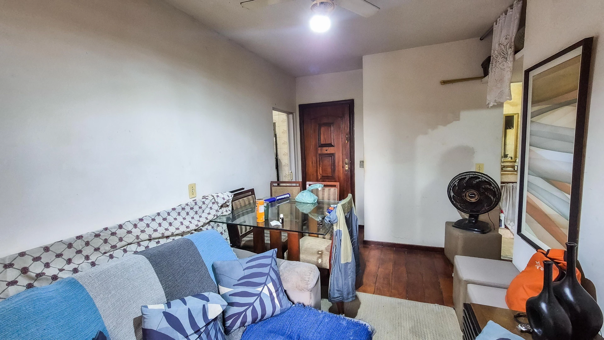 One-bedroom apartment with a washing machine — photo 12