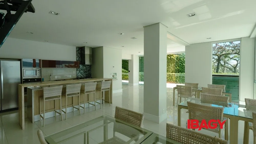 Furnished 454 m² apartment with a gourmet balcony — photo 21