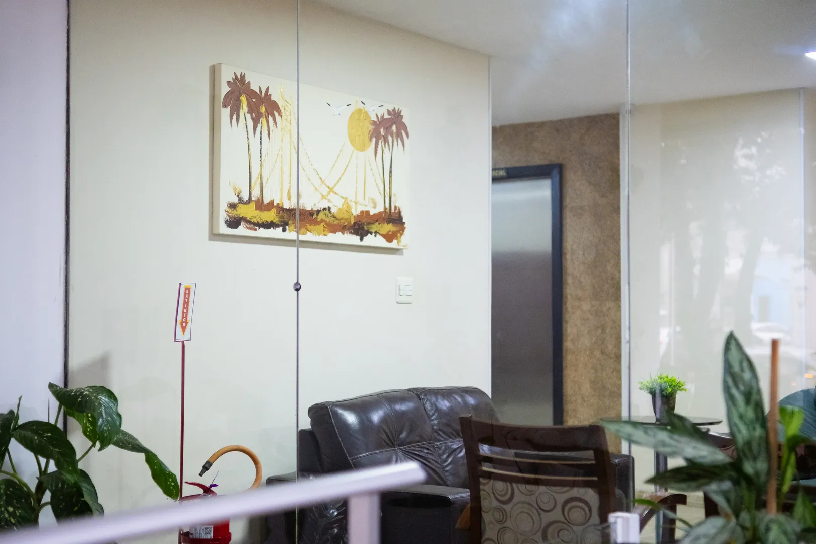 Furnished 55 m² apartment with open-plan gas kitchen — photo 30