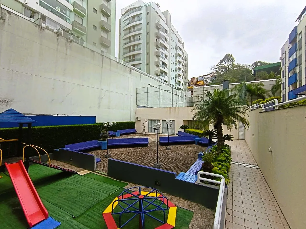 3-bedroom apartment, 1 with its own bathroom, 89 m² — photo 4